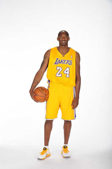 每体：已有323名巴萨会员转卖门票给法鹰球迷，这些票将作废（每体：323位巴萨会员将门票转卖给法鹰球迷，涉事门票全部作废）