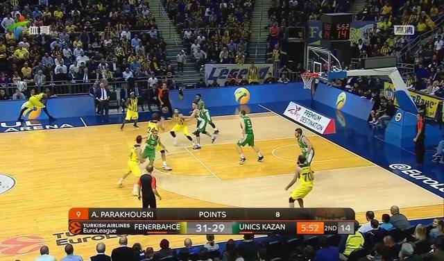 半场战报：埃尔切1-0赫罗纳，巴莱拉建功（半场速递：埃尔切暂1-0领先赫罗纳，巴莱拉破门）