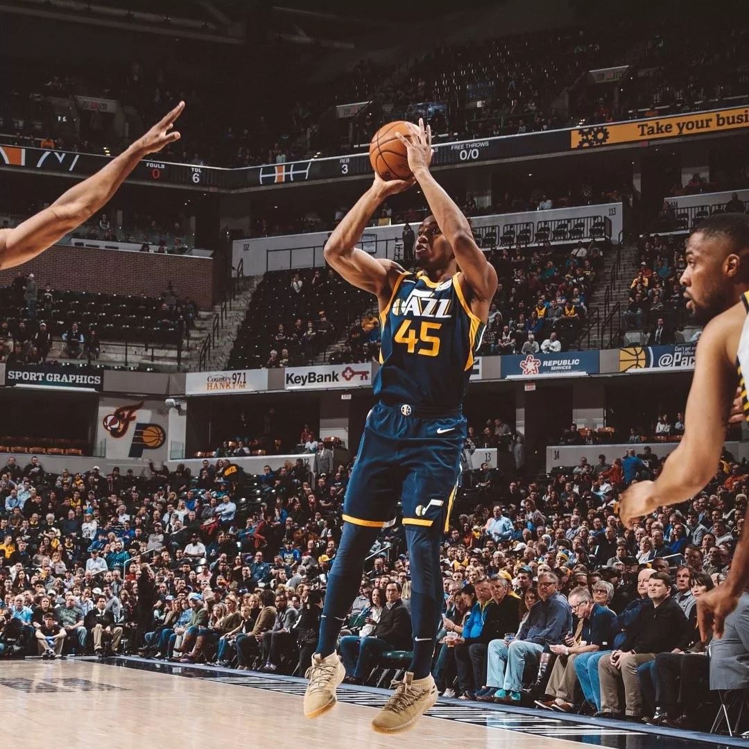 法国助教斯特凡撰文：登贝莱独一无二，奥利塞令人印象深刻（法国助教斯特凡撰稿：登贝莱无可替代，奥利塞表现抢眼）