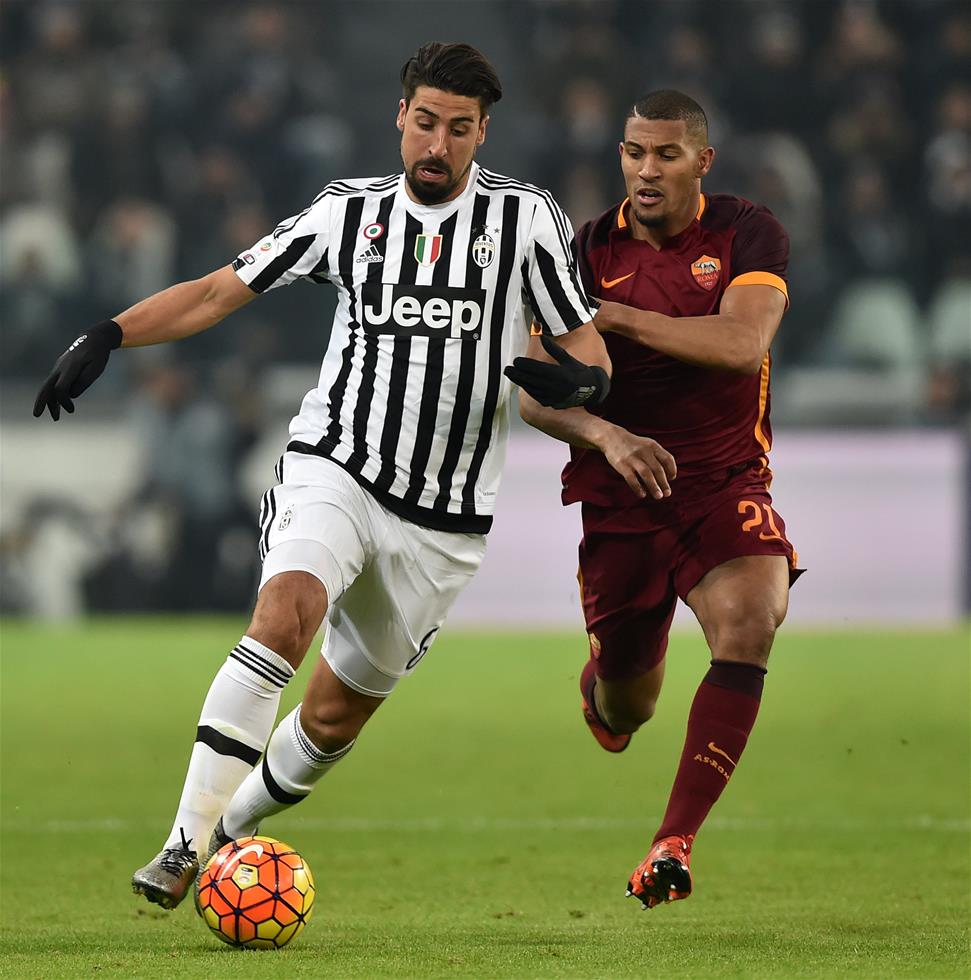 两张合影，一张和老乡一张和金靴。赛前法比奥说这场...（赛前法比奥发声：两张合影，一张与老乡，一张与金靴）